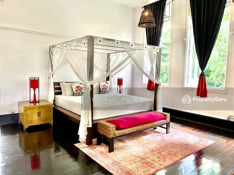 Bungalow - Good Class for Rent, Double storey house with lush greenery on large piece of land, SGD 50,000
