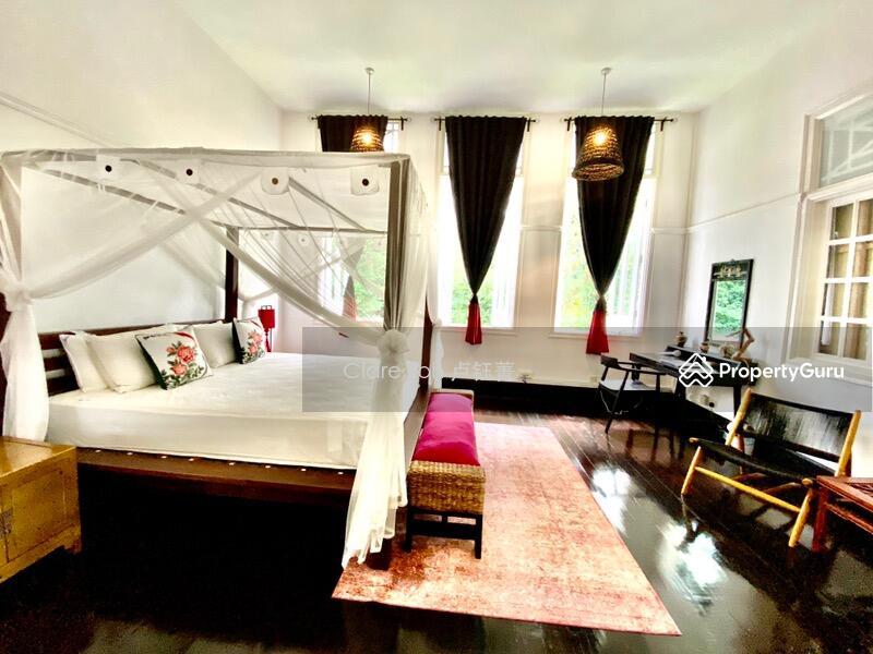 Bungalow - Good Class for Rent, Double storey house with lush greenery on large piece of land, SGD 50,000