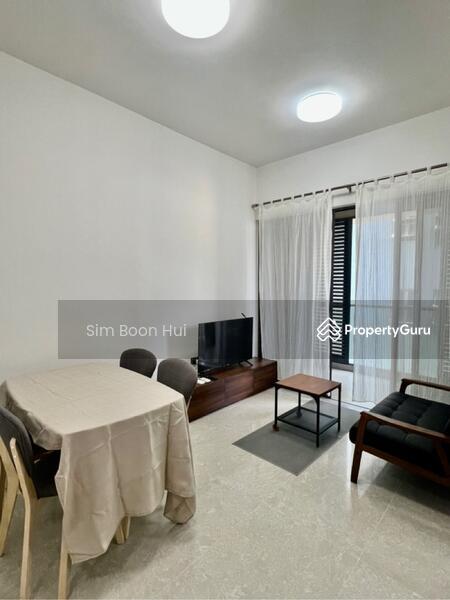 Prop-GPT: Condominium: D23 Hillview Laurel Tree
