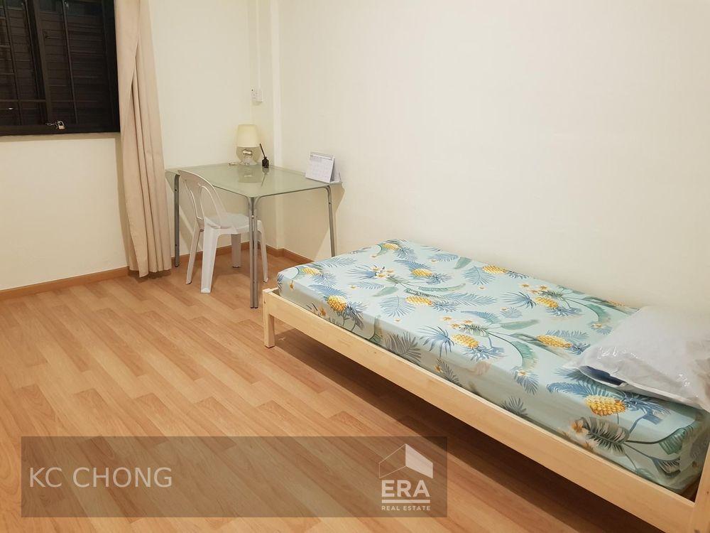 Prop-GPT: HDB - 1 room:   Jurong East Street 21 202 Jurong East Street 21 For Rent