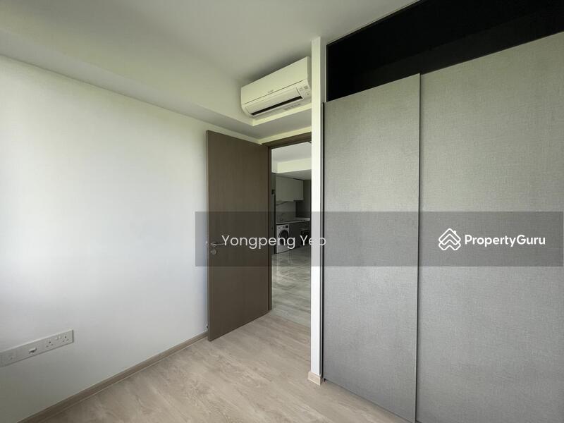 Condominium for Rent: D19, 554304