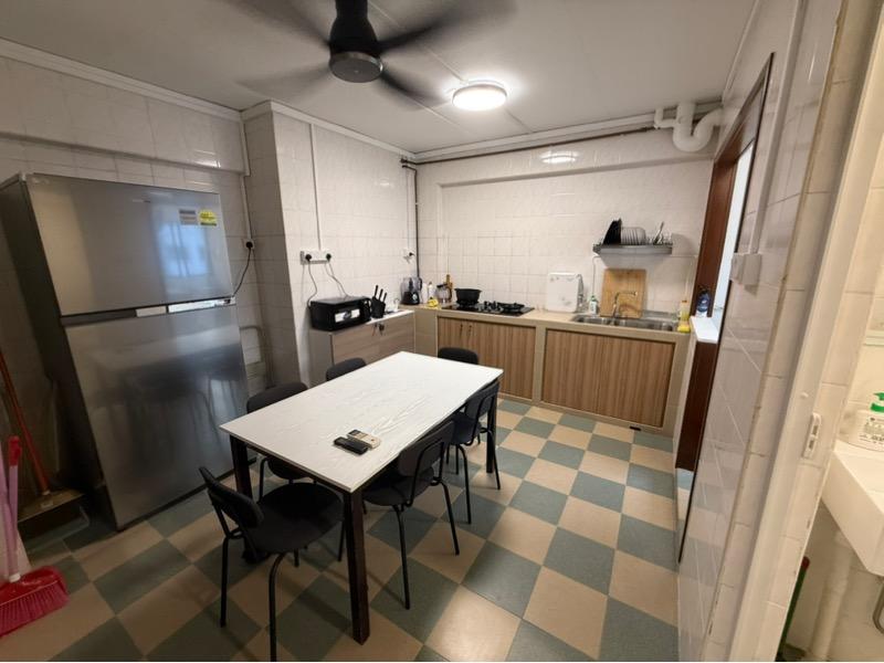 Prop-GPT: HDB Apartment: D25  750 Woodlands Avenue 4
