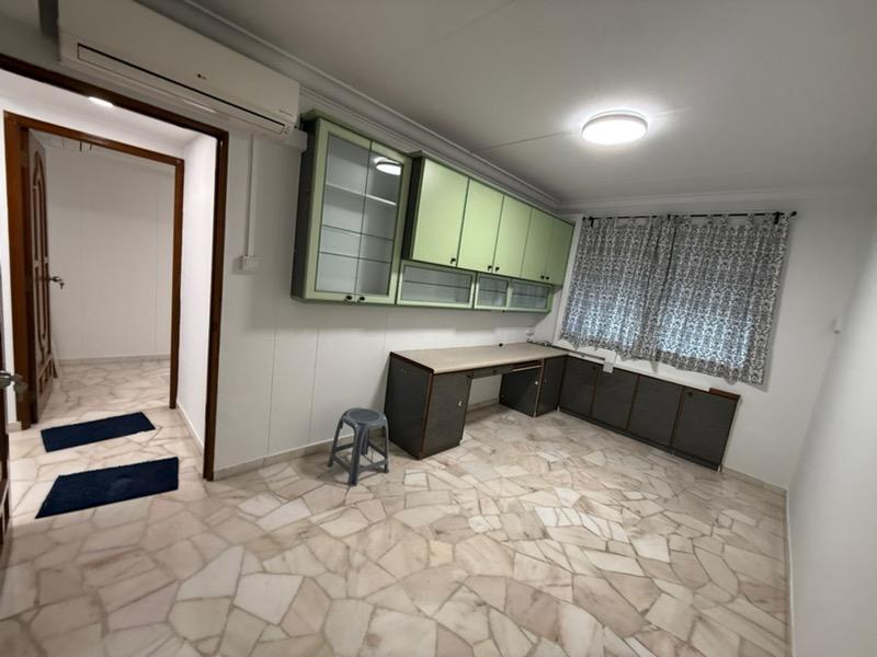 750 Woodlands Avenue 4 HDB Apartment Room Rental, $850, 1 Bed 107 sqft $7.94 psf