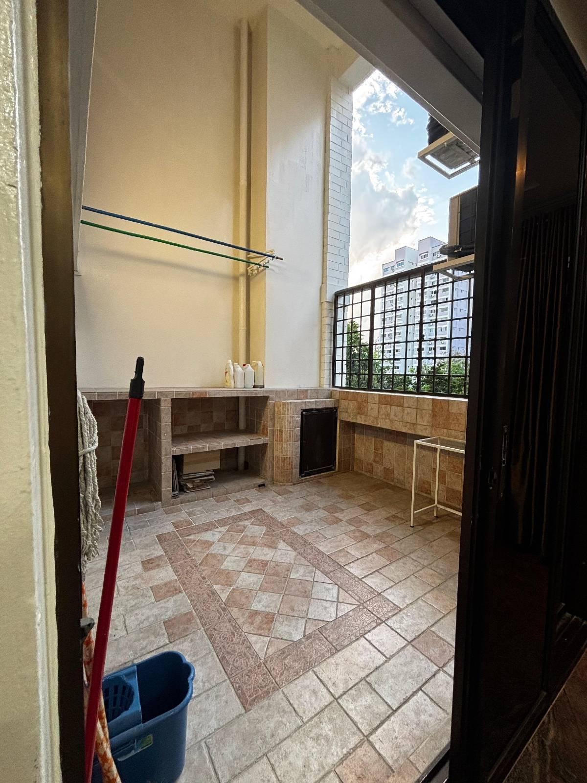 538 Hougang Street 52 HDB Apartment For Rent, $4,500, 4 Bed 3 Bath 1,582 sqft $2.84 psf