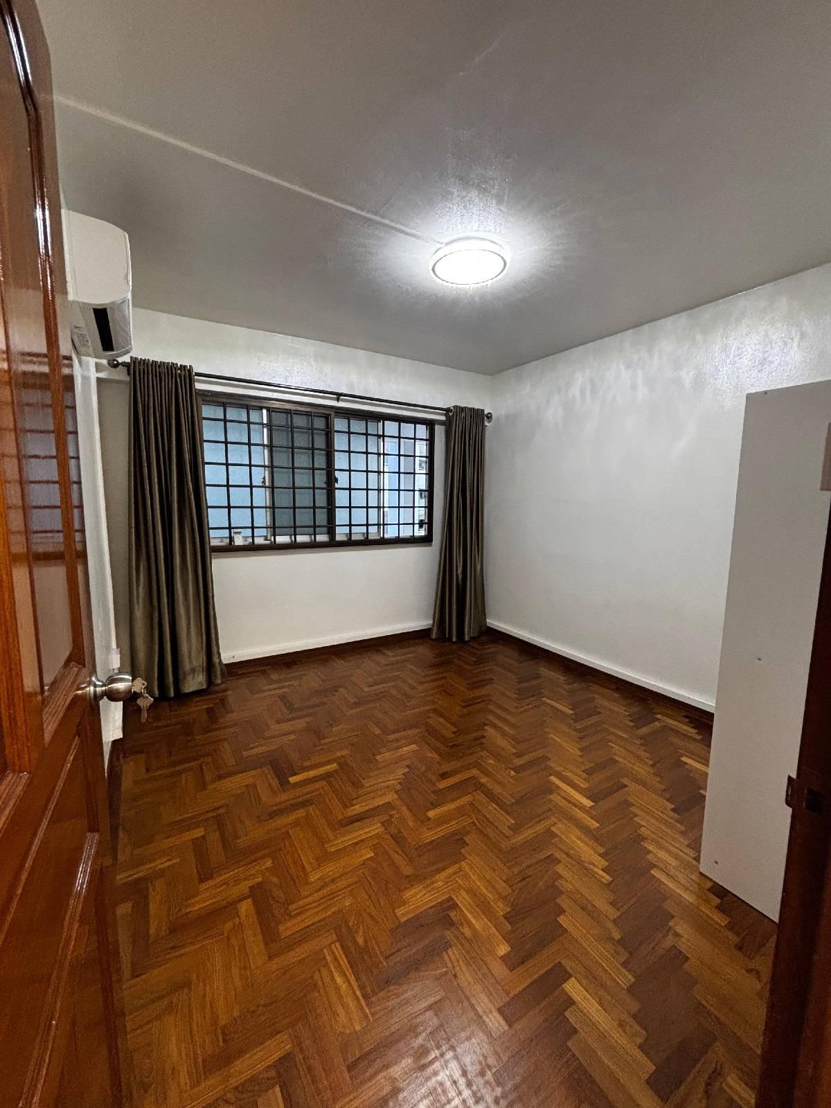538 Hougang Street 52 HDB Apartment For Rent, $4,500, 4 Bed 3 Bath 1,582 sqft $2.84 psf