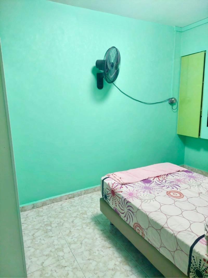 Prop-GPT: HDB Apartment: D22 Boon Lay 650A Jurong West Street 61