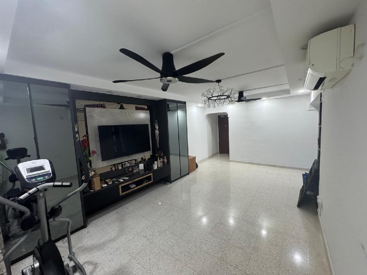 Prop-GPT: HDB Apartment: D02  109 Spottiswoode Park Road