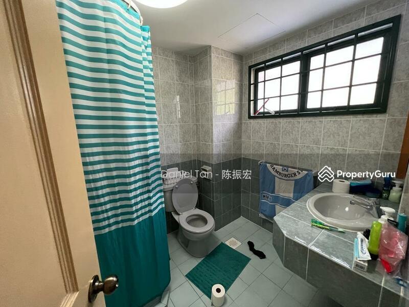 Corner Terrace for Rent, Hindhede Drive. Corner Terrace with Swimming Pool in Bukit Timah Nature Reserve, SGD 9,500