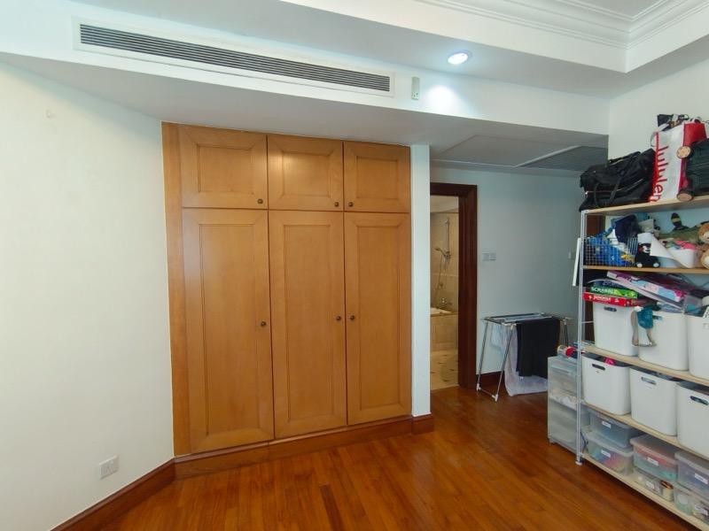 Valley Park Condominium For Rent, $5,500, 2 Bed 2 Bath 1,216 sqft $4.52 psf