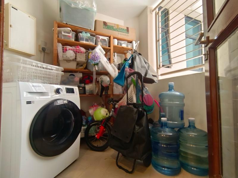 Valley Park Condominium For Rent, $5,500, 2 Bed 2 Bath 1,216 sqft $4.52 psf