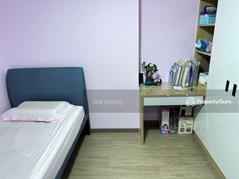 Prop-GPT: HDB Flat: D27 Yishun 470A Yishun Street 42
