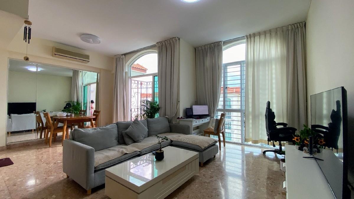 Prop-GPT: Condominium: D17  ESTELLA GARDENS