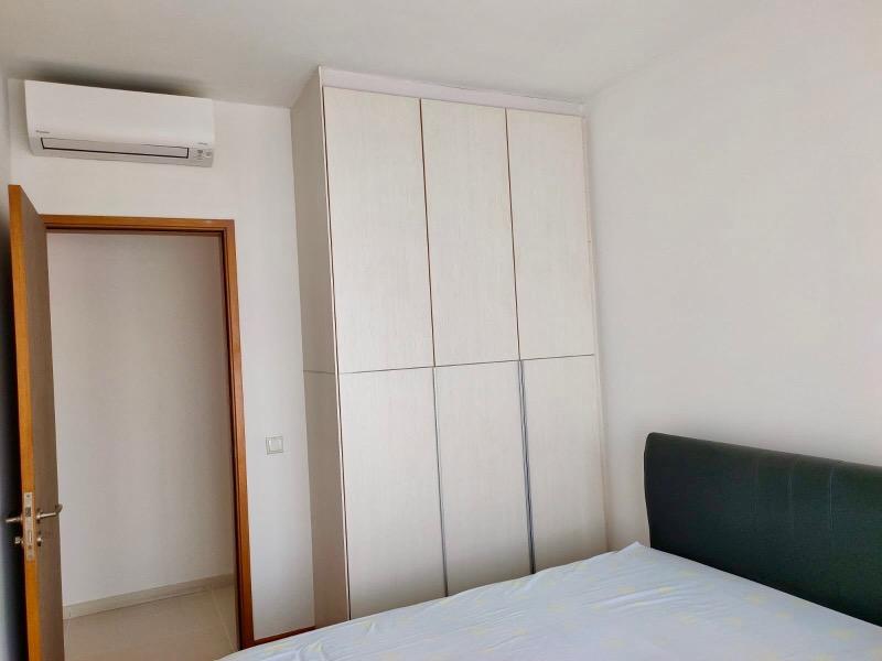 Condominium for Rent, The Metropolitan Condominium Condominium For Rent, $7,700, 3 Bed 3 Bath 1,356 sqft $5.68 psf, SGD 7,700 | 99-year Leasehold