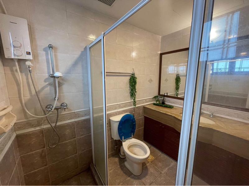 Kew Residencia Terraced House Room Rental, $968, 1 Bed 1 Bath 160 sqft $6.05 psf