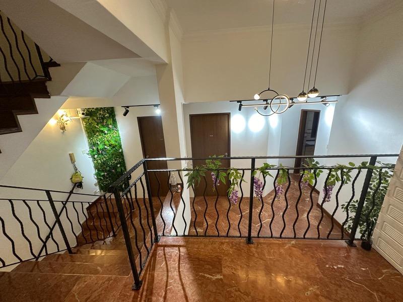 Kew Residencia Terraced House Room Rental, $968, 1 Bed 1 Bath 160 sqft $6.05 psf