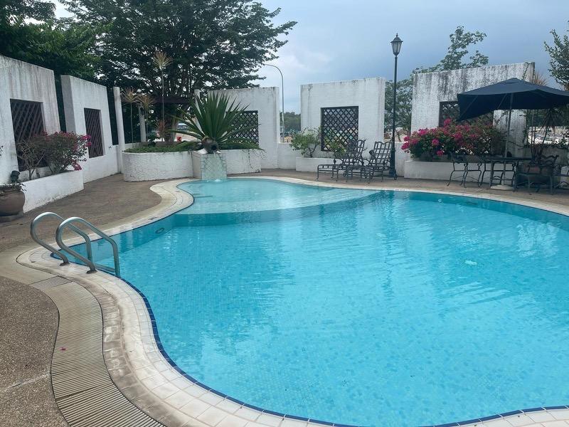 Kew Residencia Terraced House Room Rental, $968, 1 Bed 1 Bath 160 sqft $6.05 psf