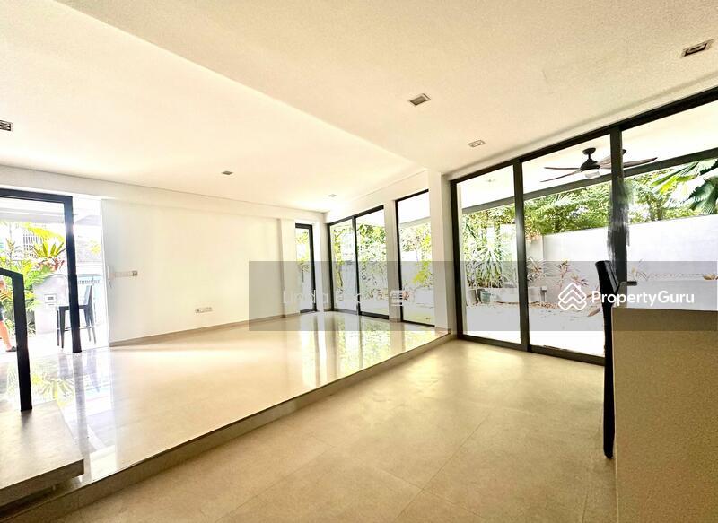 Prop-GPT: Corner Terrace: D16   Rare Luxury Home with Natural Breeze | 7 Ensuite BR | 5 Min to MRT – Act Fast!