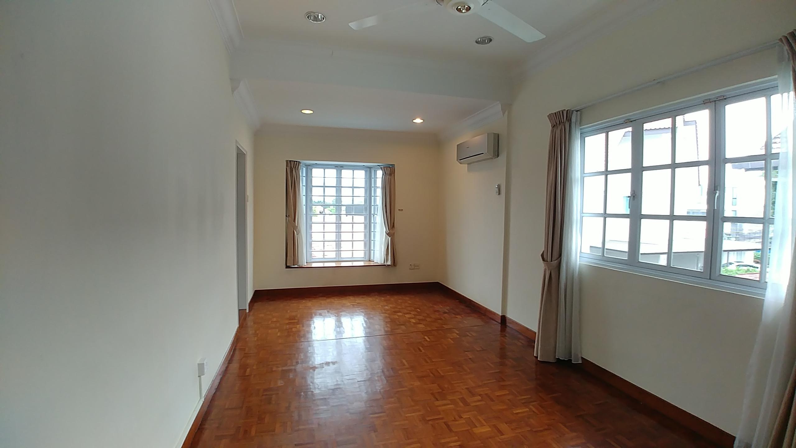Bungalow for Rent, Hilltop Charming Bungalow with Pool, Mount Sinai, Vacant, Accessible!, SGD 17,500 | 999-year lease