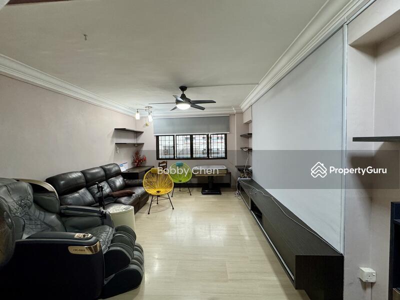 Prop-GPT: HDB Flat: D25  798 Woodlands Drive 72