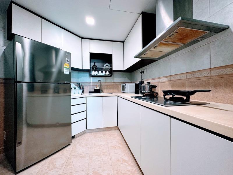 Condominium for Rent: D18, 529893