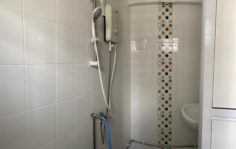 124 Simei Street 1 HDB Apartment Room Rental, $1,000, 1 Bed 1 Bath 107 sqft $9.35 psf