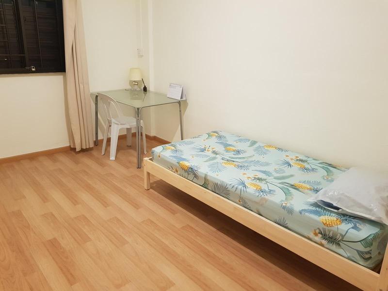 Prop-GPT: HDB Apartment: D22  202 Jurong East Street 21