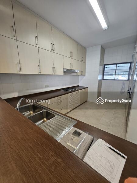 Condominium for Rent, Ridgewood Condominium, SGD 6,000 | 999-year lease