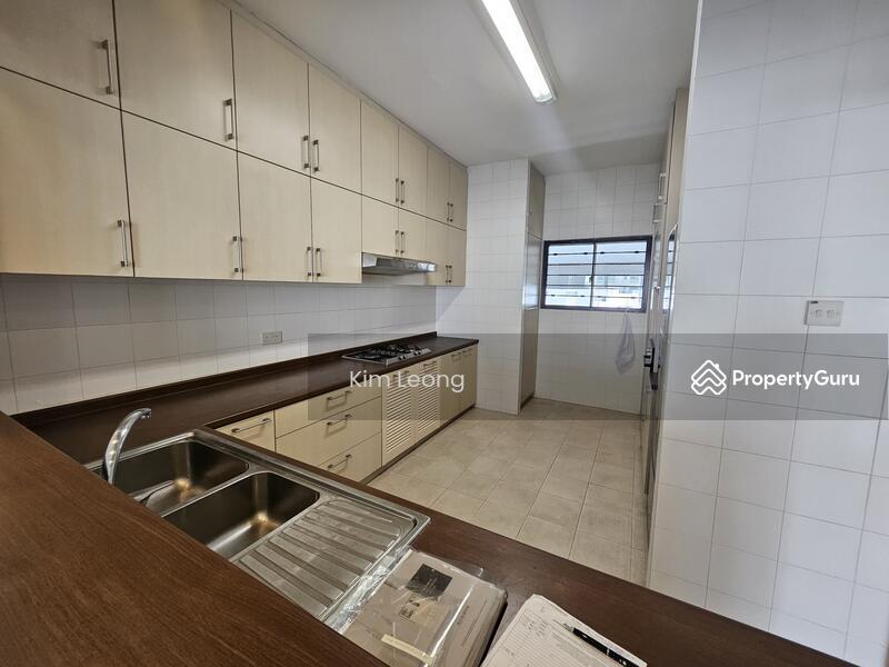 Condominium for Rent, Ridgewood Condominium, SGD 6,000 | 999-year lease