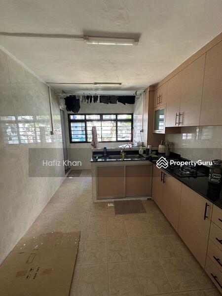 HDB Flat for Rent, 222 Jurong East Street 21, SGD 950 | 99-year lease