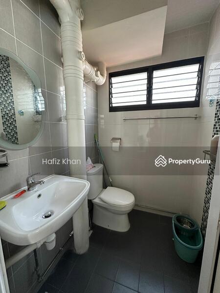 HDB Flat for Rent, 222 Jurong East Street 21, SGD 950 | 99-year lease
