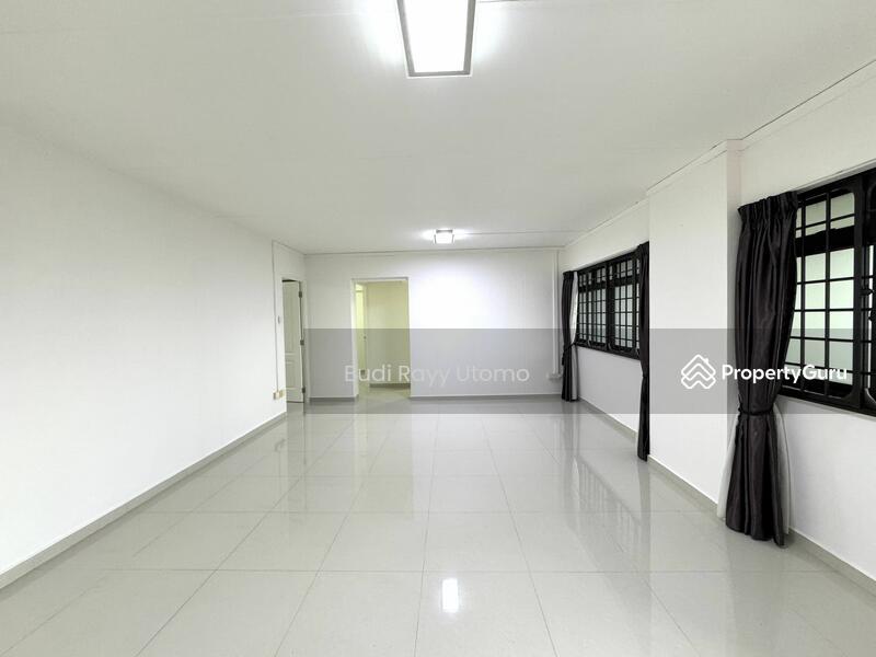 Prop-GPT: HDB Flat: D14  5 Pine Close