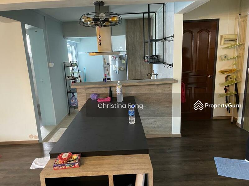 Prop-GPT: HDB Flat: D20 Ang Mo Kio 716 Ang Mo Kio Avenue 6
