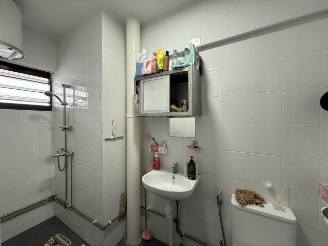 HDB Apartment for Rent, 614 Yishun Street 61 HDB Apartment Room Rental, $850, 1 Bed 3 Bath 150 sqft $5.67 psf, SGD 850 | 99-year Leasehold