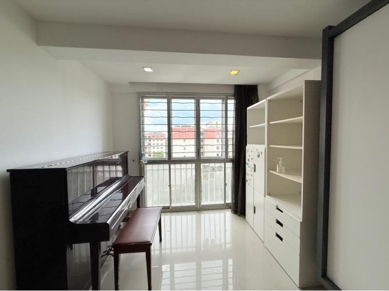 498B Tampines Street 45 HDB Apartment For Rent, $4,100, 3 Bed 2 Bath 1,356 sqft $3.02 psf