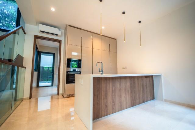 Corner Terrace for Rent, Cashew Green Corner Terrace For Rent, $19,000, 5 Bed 5 Bath 6,900 sqft $2.75 psf, SGD 19,000 | 999-year Leasehold