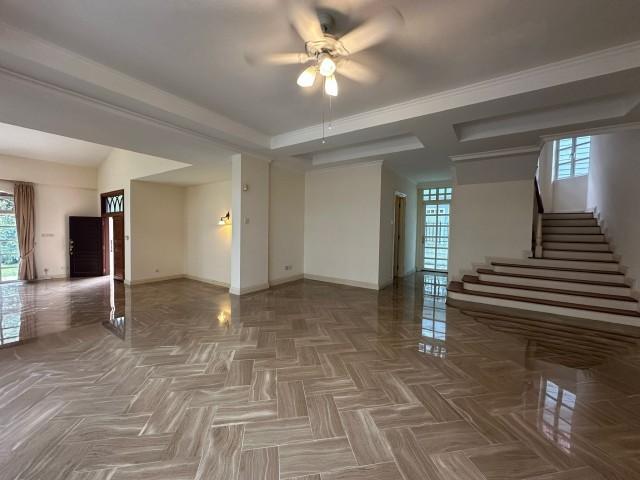 Bungalow for Rent, Woodgrove Estate Bungalow House For Rent, $15,000, 7 Bed 7 Bath 6,372 sqft $2.30 psf, SGD 15,000 | 99-year Leasehold