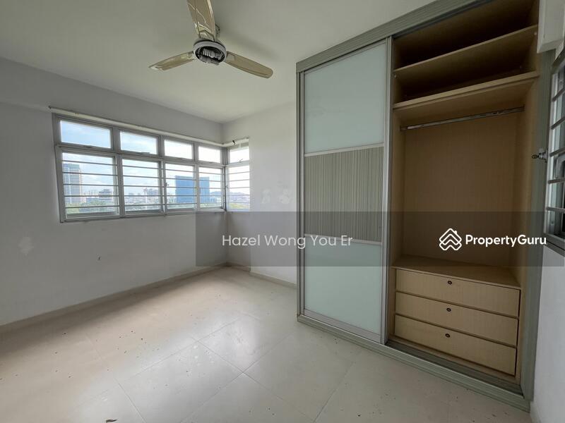 Prop-GPT: HDB Flat: D22  20 Teban Gardens Road