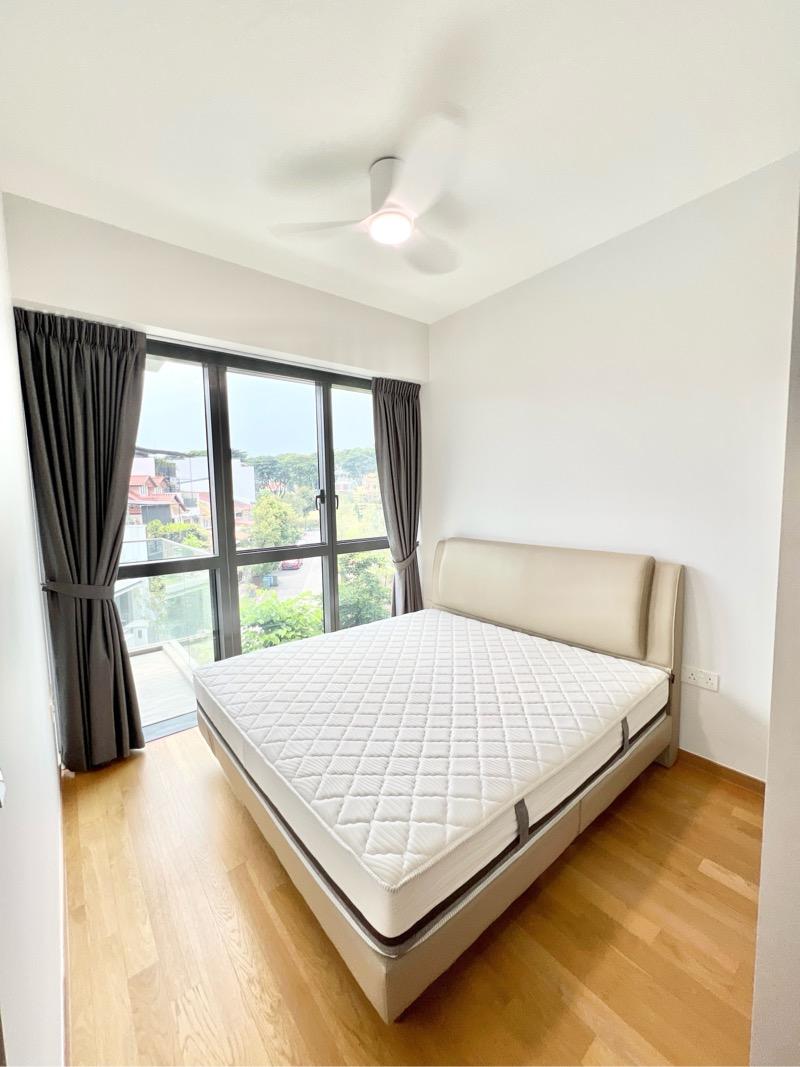 The Gazania Condominium For Rent, $4,000, 2 Bed 1 Bath 700 sqft $5.71 psf