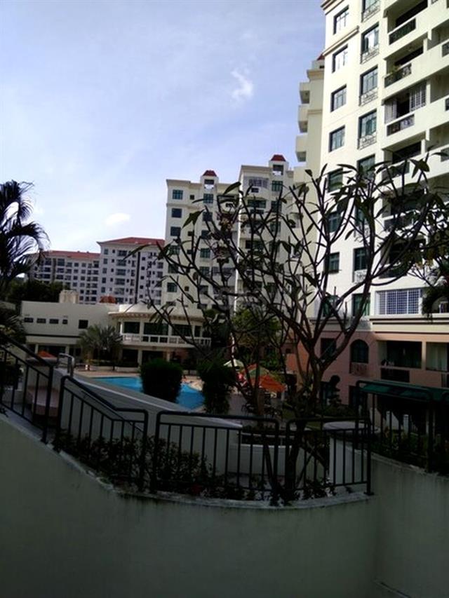Hillview Green Condominium For Rent, $4,800, 3 Bed 3 Bath 1,249 sqft $3.84 psf