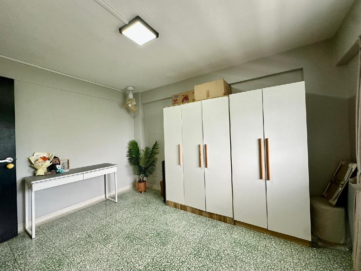 KIM TIAN VISTA HDB Apartment For Rent, $3,998, 2 Bed 1 Bath 700 sqft $5.71 psf