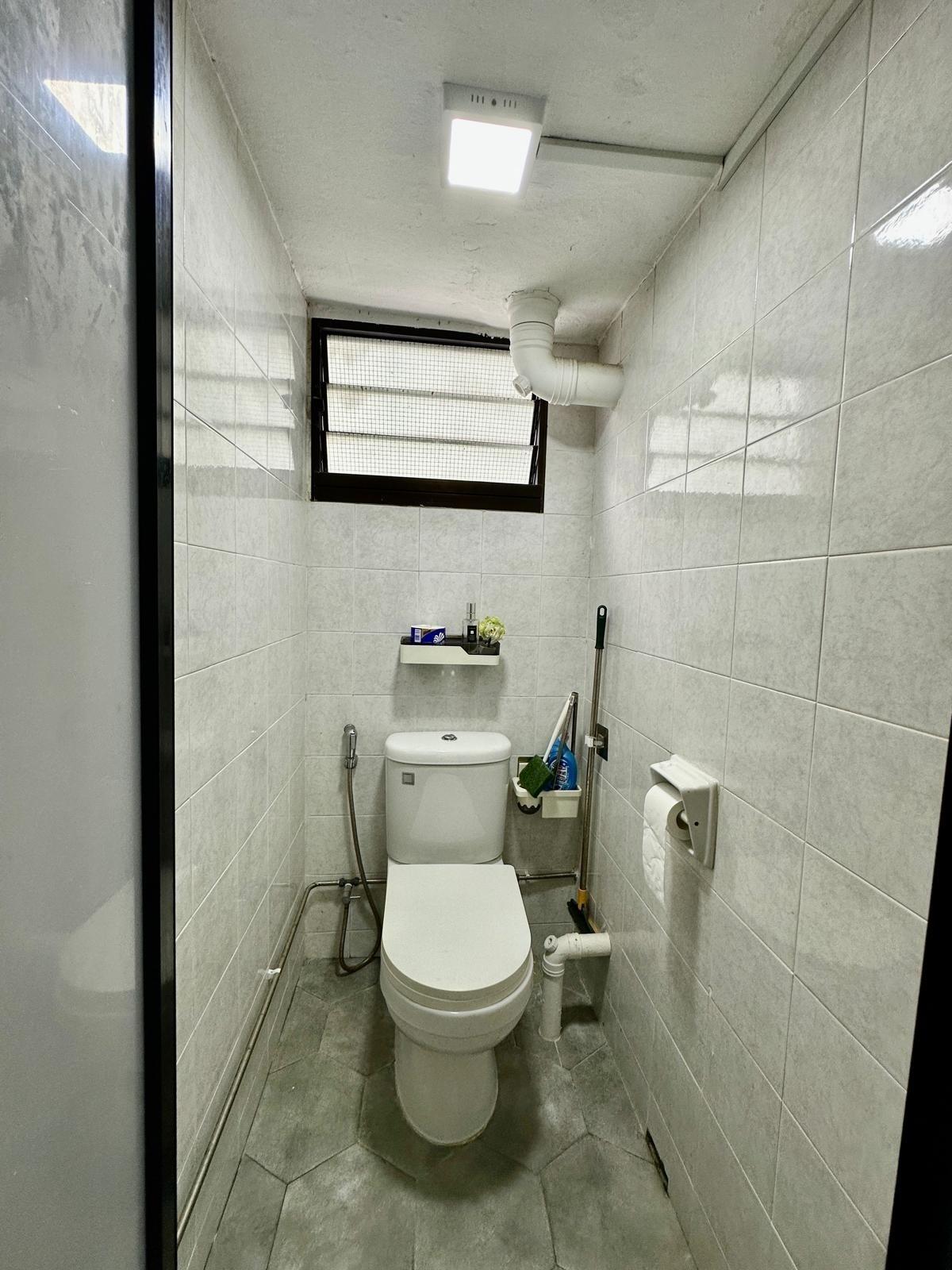 KIM TIAN VISTA HDB Apartment For Rent, $3,998, 2 Bed 1 Bath 700 sqft $5.71 psf