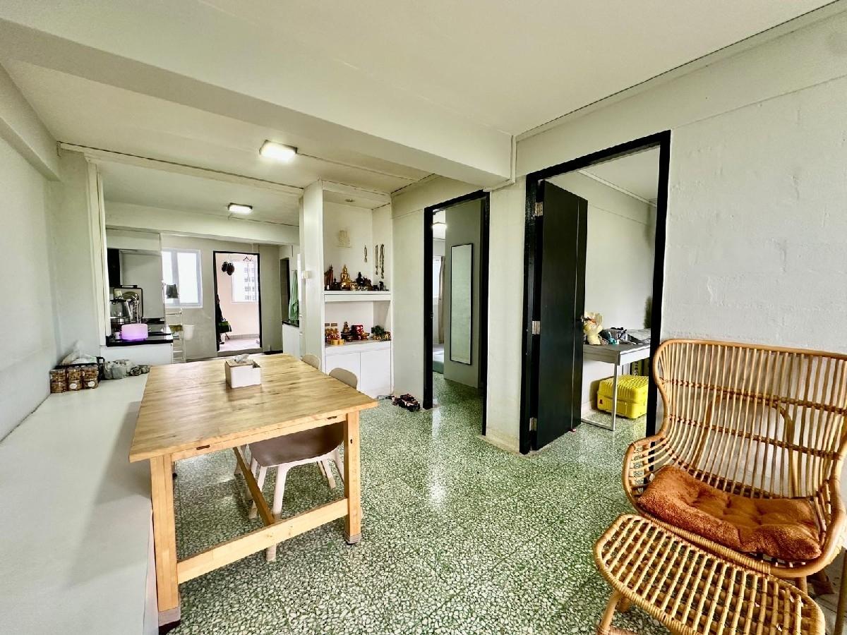 KIM TIAN VISTA HDB Apartment For Rent, $3,998, 2 Bed 1 Bath 700 sqft $5.71 psf
