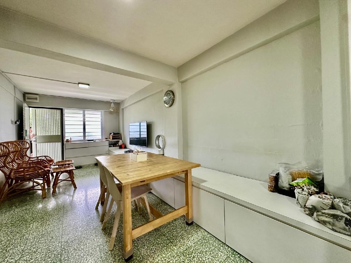 KIM TIAN VISTA HDB Apartment For Rent, $3,998, 2 Bed 1 Bath 700 sqft $5.71 psf