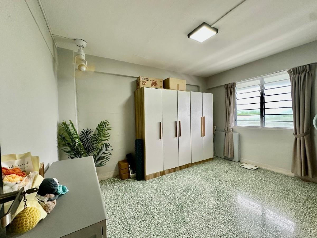 KIM TIAN VISTA HDB Apartment For Rent, $3,998, 2 Bed 1 Bath 700 sqft $5.71 psf