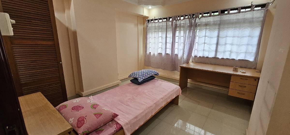 893D Woodlands Drive 50 HDB Apartment For Rent, $3,900, 3 Bed 2 Bath 1,507 sqft $2.59 psf