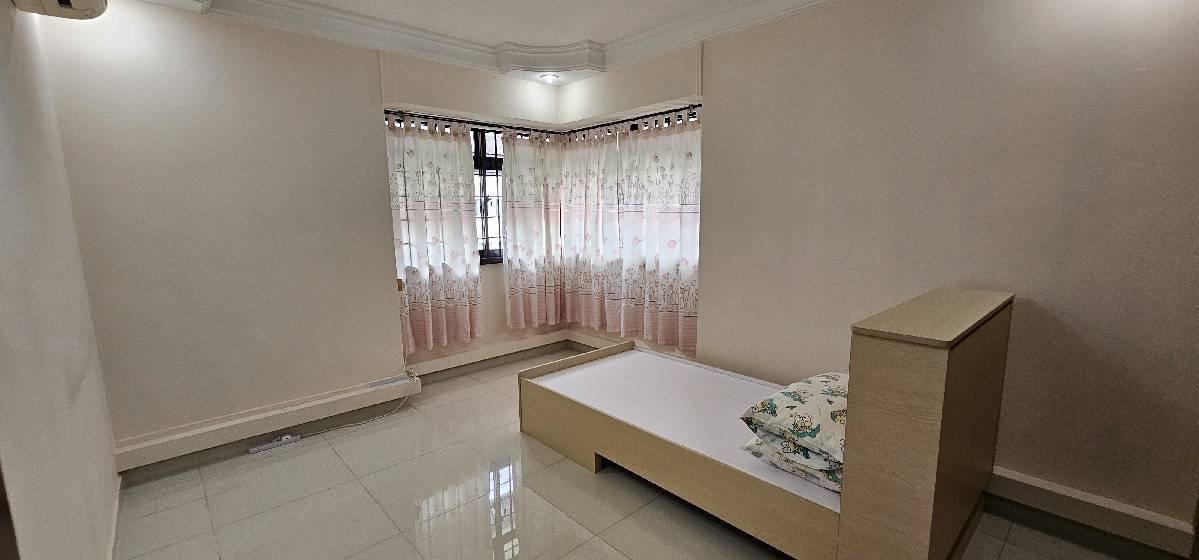 893D Woodlands Drive 50 HDB Apartment For Rent, $3,980, 3 Bed 2 Bath 1,507 sqft $2.64 psf