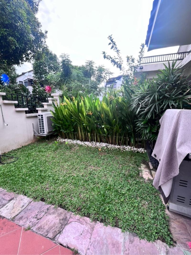 Hoover Park Terraced House For Rent, $8,400, 4 Bed 4 Bath 3,000 sqft $2.93 psf