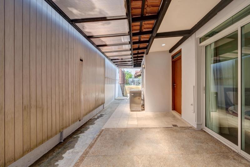 Semi-D at Tuan Sing Park Semi-Detached House For Rent, $8,800, 5 Bed 4 Bath 3,200 sqft $2.38 psf