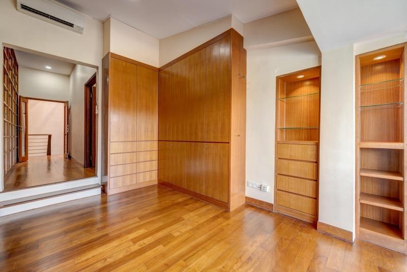 Semi-D at Tuan Sing Park Semi-Detached House For Rent, $8,800, 5 Bed 4 Bath 3,200 sqft $2.38 psf