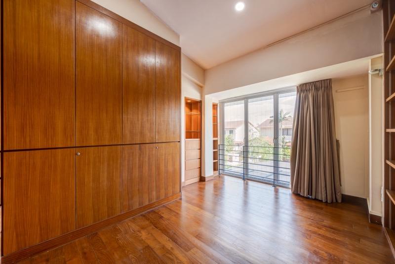 Semi-D at Tuan Sing Park Semi-Detached House For Rent, $8,800, 5 Bed 4 Bath 3,200 sqft $2.38 psf